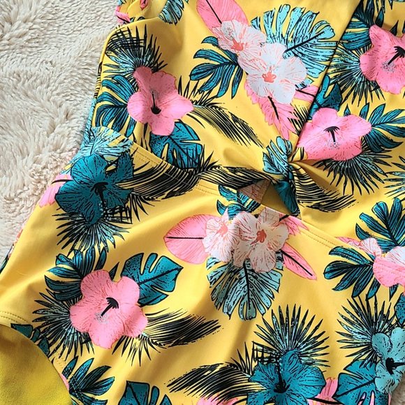 Girls Tropical Yellow One-Piece Swimsuit | Art Class™ | Size Medium - Picture 5 of 6